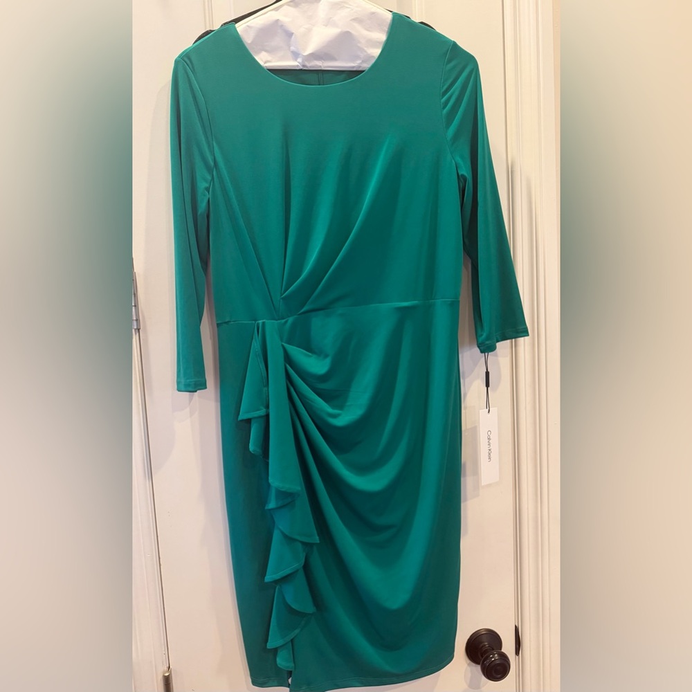 Calvin Klein green dress. Size 12. NWT